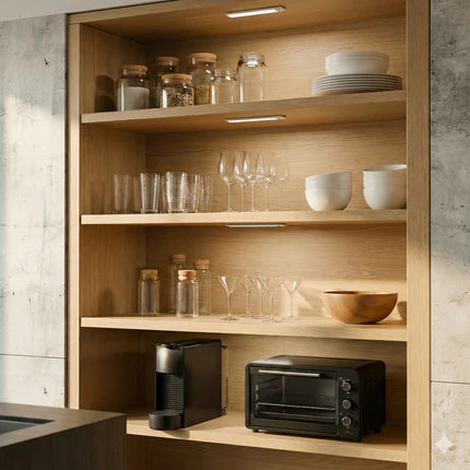 Cabinet light